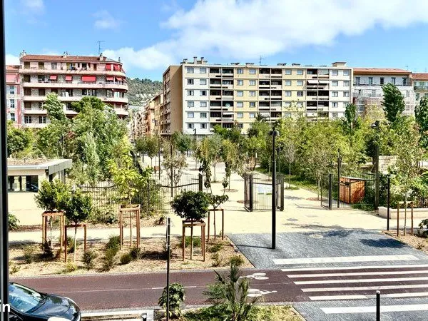 Apt meublé et rénové 2 pces 47m2 sur Coulée Verte