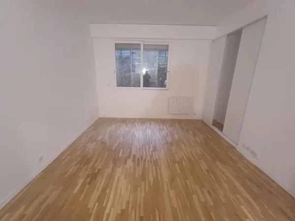 Appartement Location Paris 1p 28m² 1126€