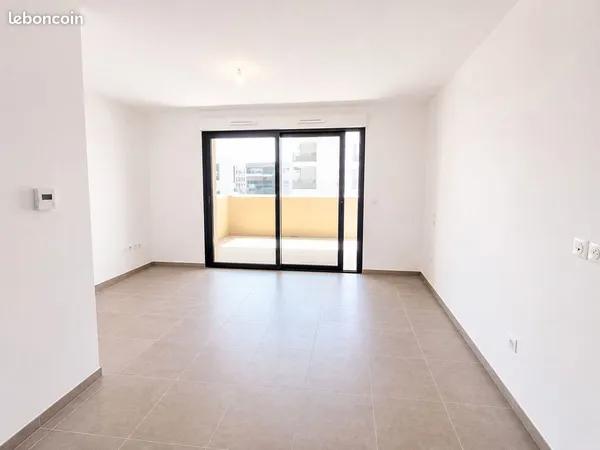 Studio 1 pièce 25 m²