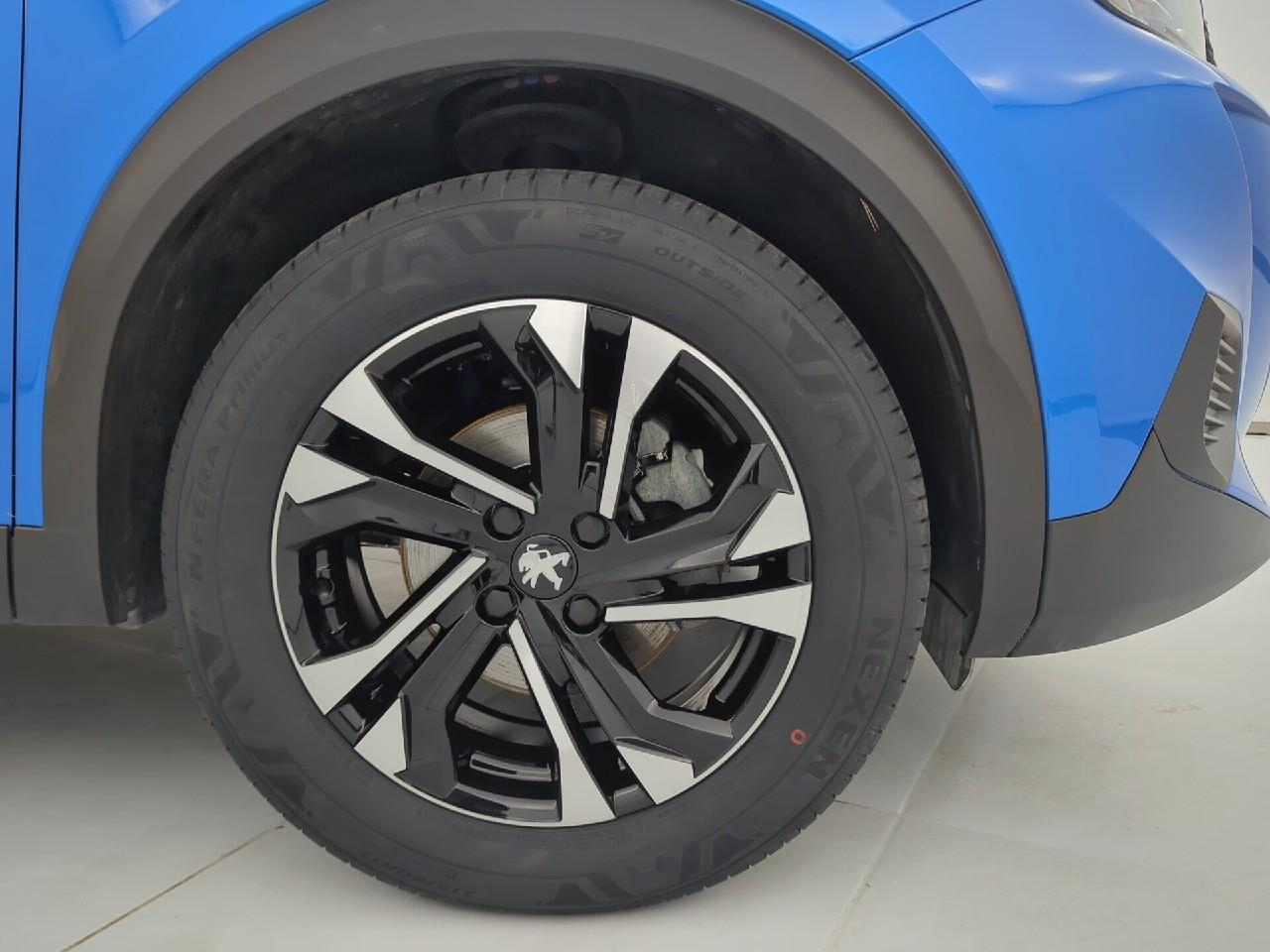 Peugeot 2008 puretech 130 s&s eat8 allure pack — photo 30