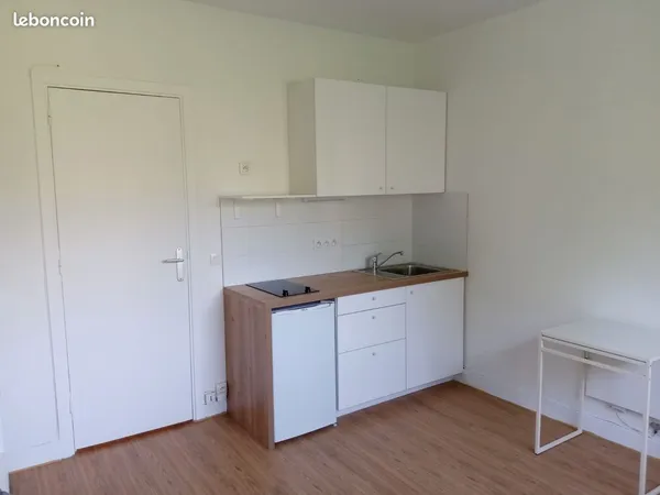 Garches - Studio meublé 20 m² avec parking | Calme sur jardin