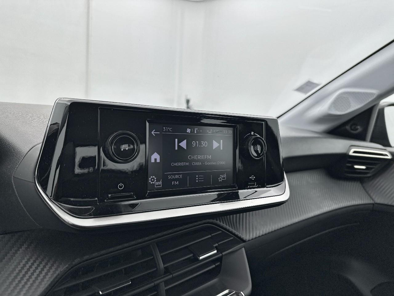 Peugeot 208 puretech 75 s&s bvm5 like — photo 20