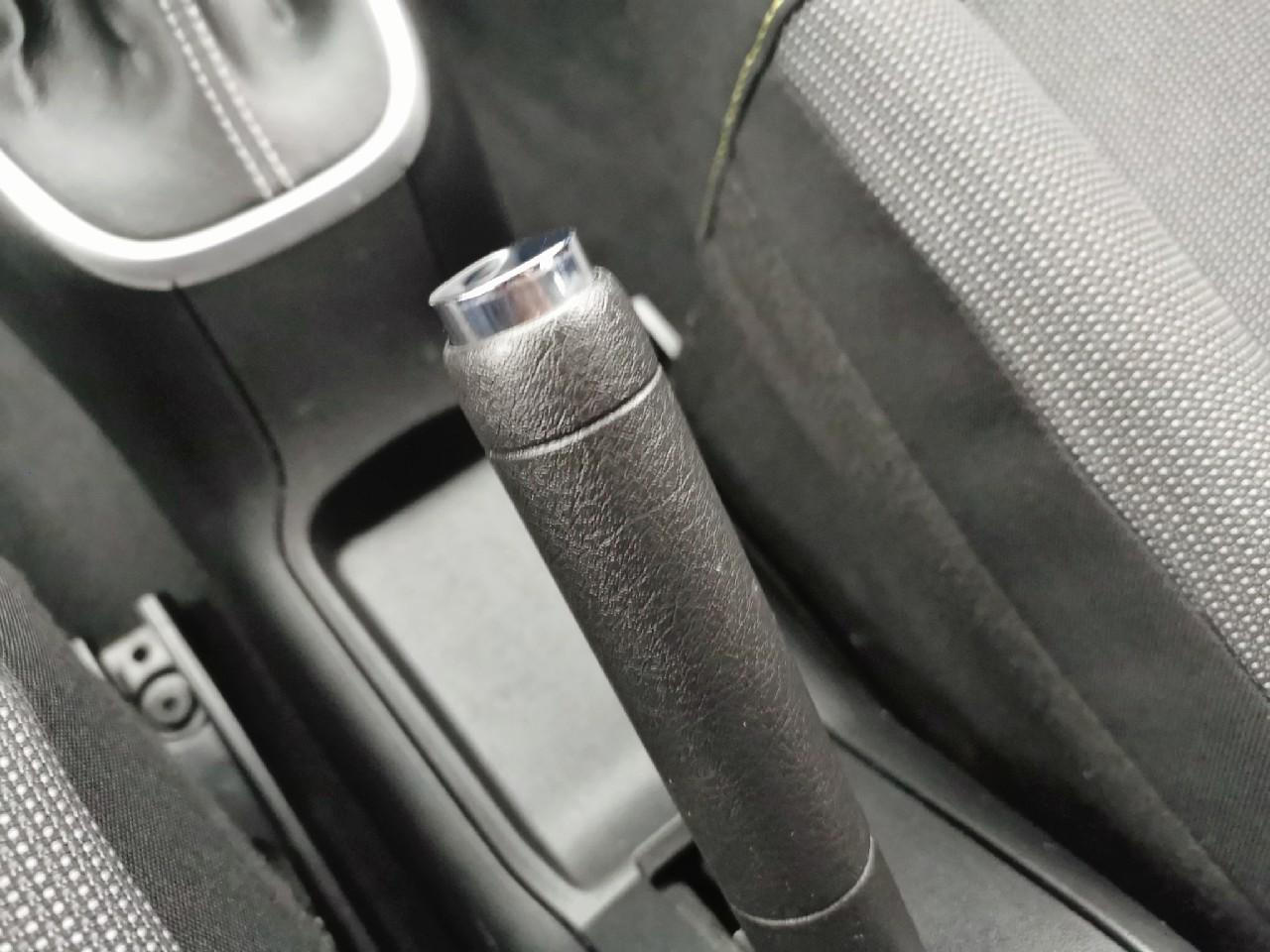 Citroën C3 puretech 110 s&s eat6 shine — photo 30