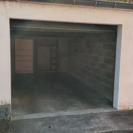 Location de box, rue Violet