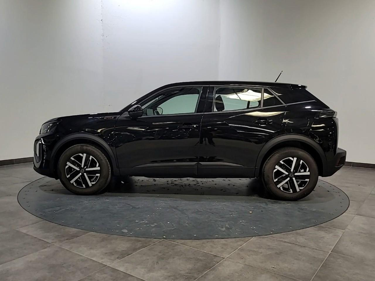 Peugeot 2008 hybrid 136 e-dcs6 style — photo 2
