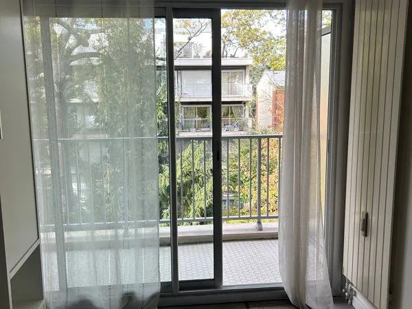 Studette 13 m carré calme et lumineuse avec balcon