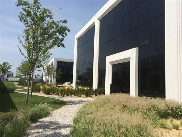 Bureau et espace de travail Location Labège 520m² 7020€