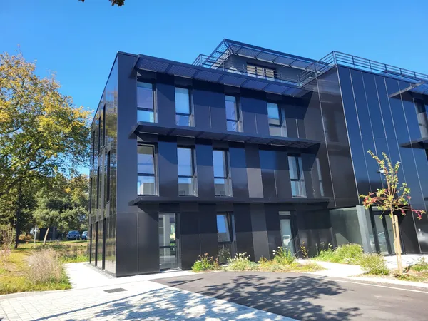 VANNES SUD - PIBS - A LOUER - Bureaux de 327 m²