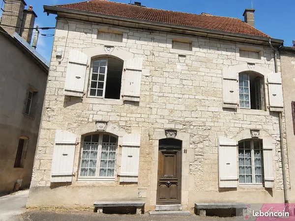 Maison de village 5 pièces 159 m²