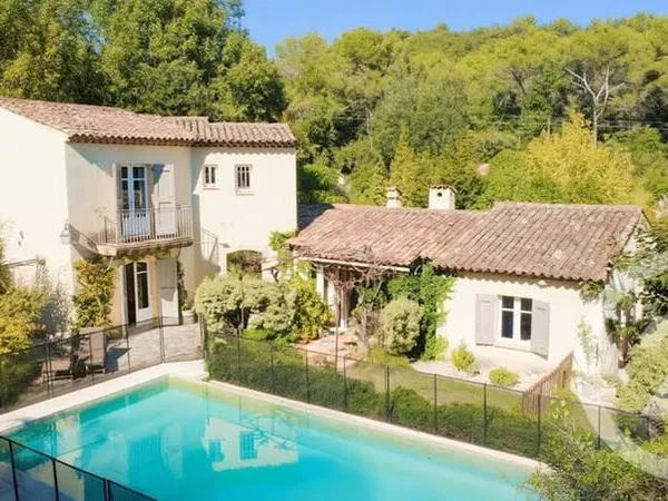 Villa 5 pièces 176 m²