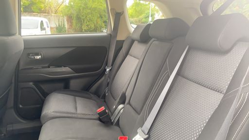 Mitsubishi Outlander 2.4 MIVEC 208 Hybrid  4WD BVA6 - Buisness – 2020 – 90175 km – Hybride rechargeable – Boîte Automatique — photo 28