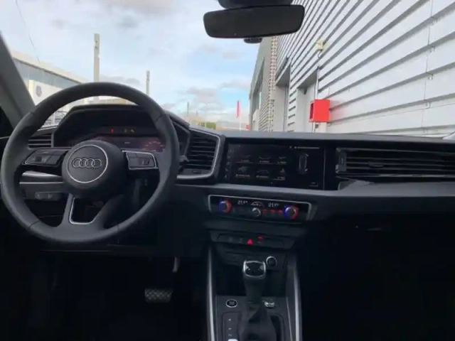 Audi A1 sportback 30 tfsi 116ch design s tronic 7 — photo 7