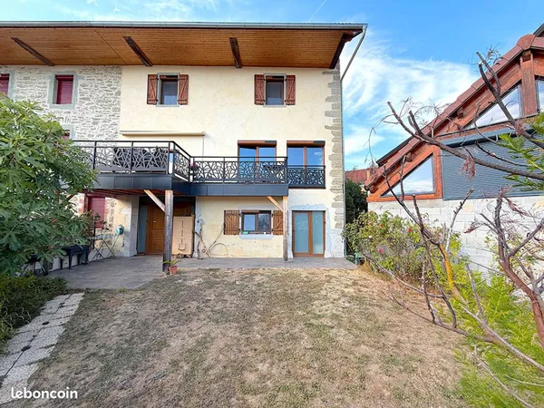Maison 285 m² CHALLONGES