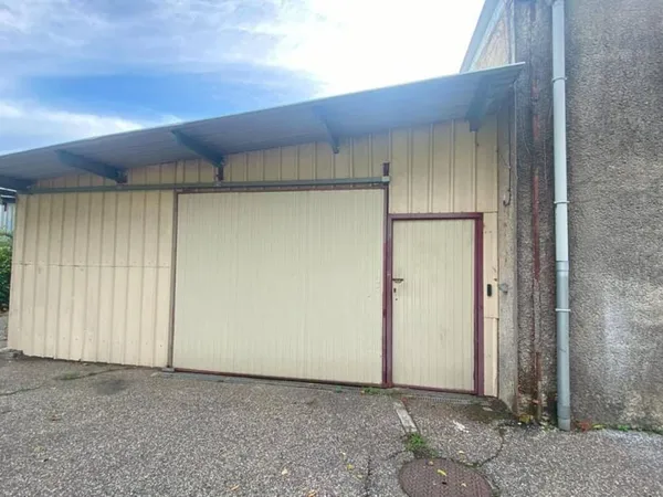 Local d'activité 180 m²