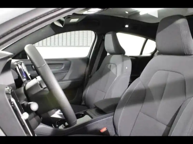Volvo C40 recharge extended range 252ch start — photo 9