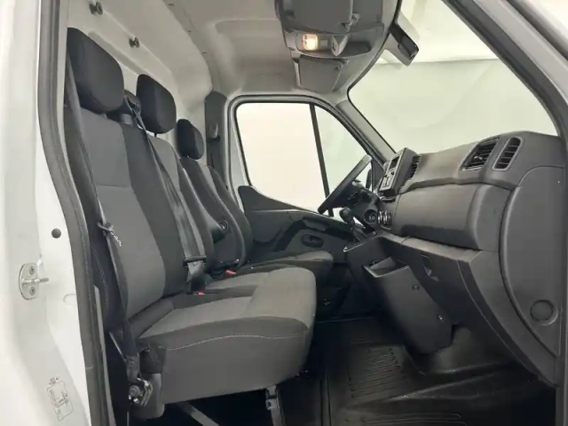Renault Master fgn trac f3500 l2h2 blue dci 135 — photo 12