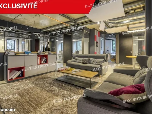 Bureaux 543 m²
