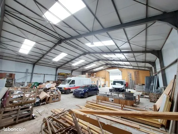 Local 486 m²