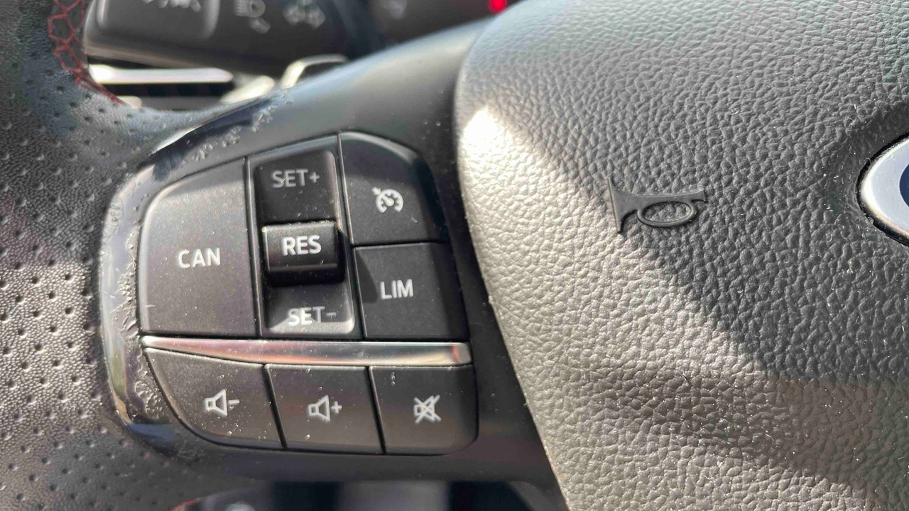 Ford Focus SW 1.0 EcoBoost 155 S&amp;S mHEV Powershift — photo 20