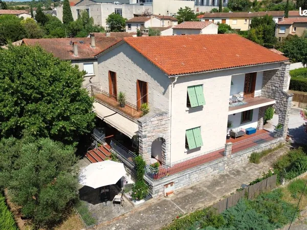 Maison 6 pièces 200 m²