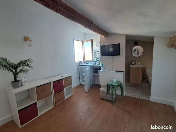 Studio semi meublé hyper centre toulon