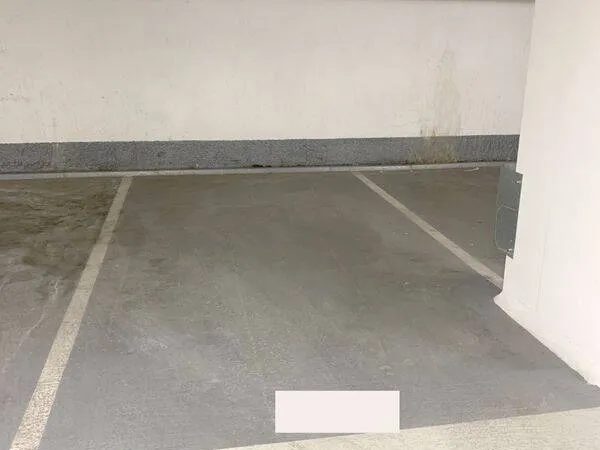 Parking 12 m²