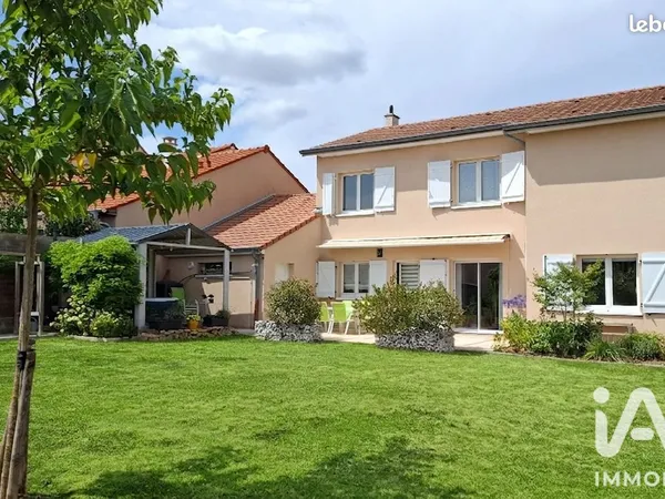 Maison familiale 7 pièces 154 m²