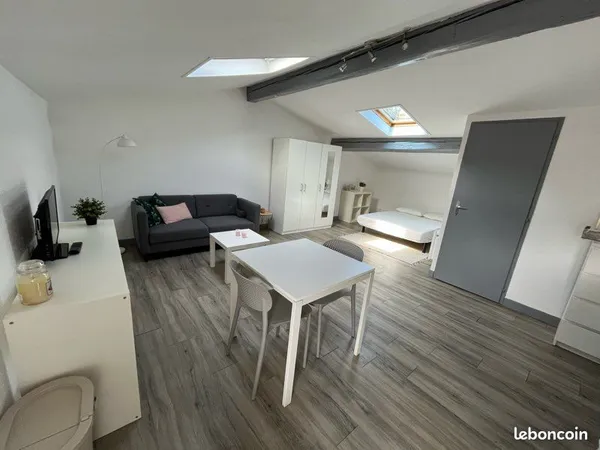 Studio meublé avec alcôve