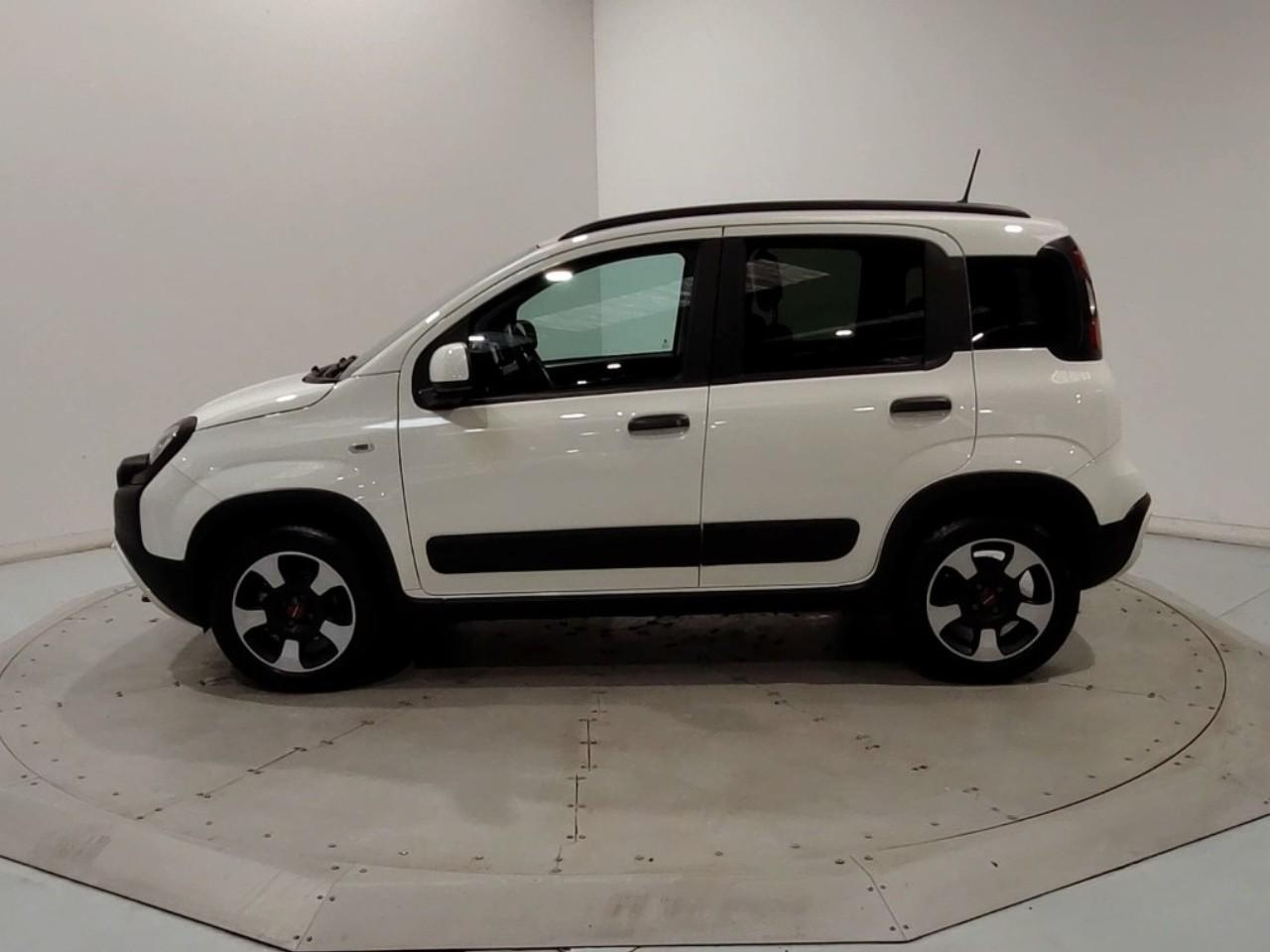 Fiat Panda 1.0 70 ch hybrid bsg s/s cross — photo 2