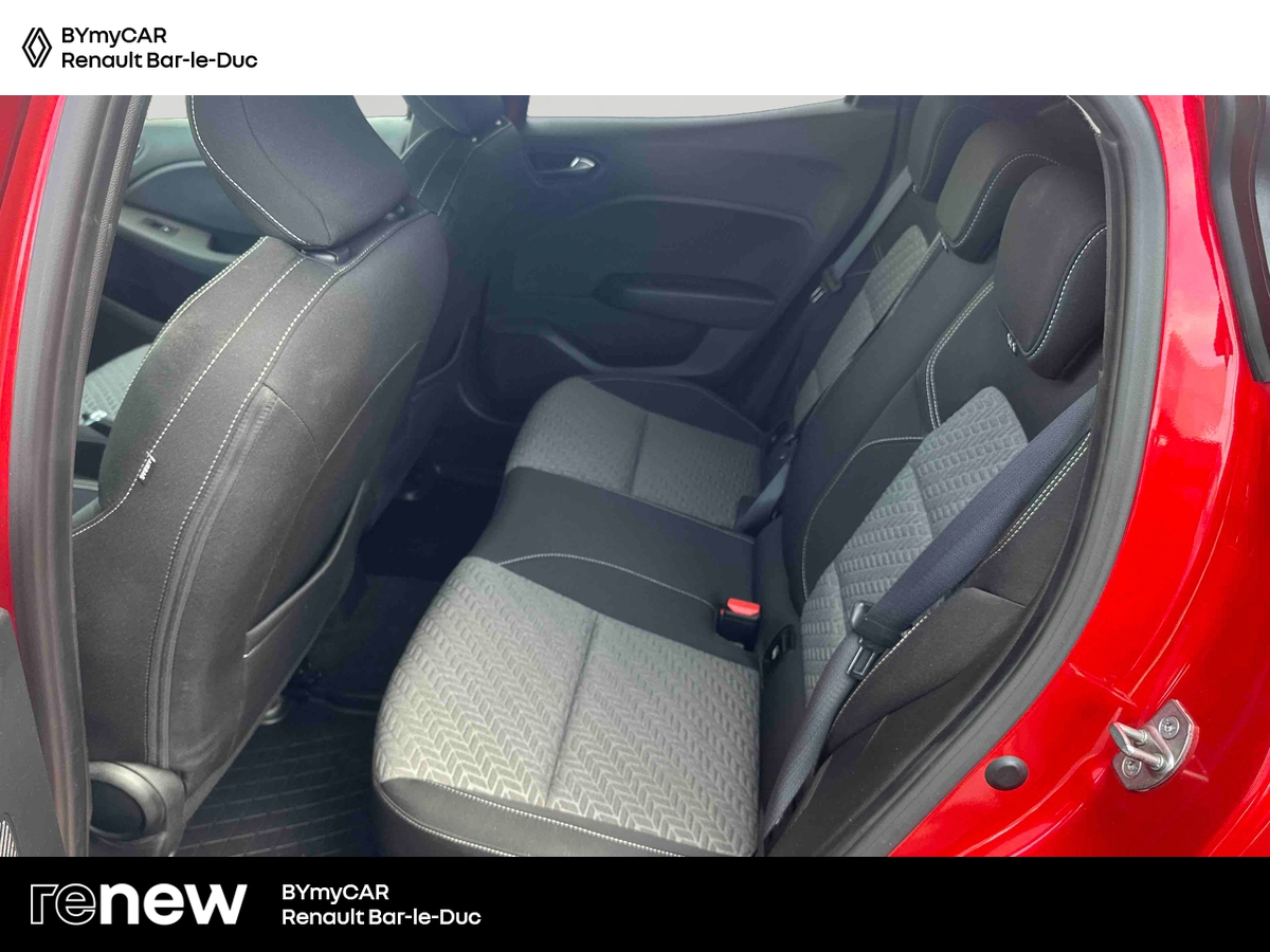 Renault Clio E-Tech full hybrid 145 — photo 12