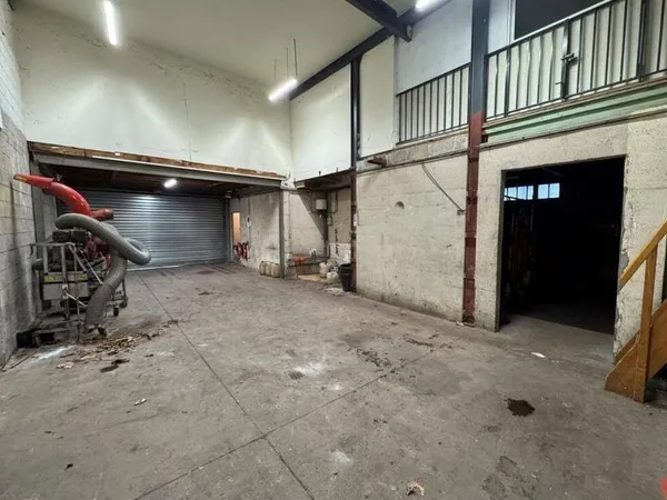 Local d'activité 524 m²