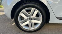 Renault Clio 1.6 E-Tech 145ch full hybrid Evolution - 24 — photo 33