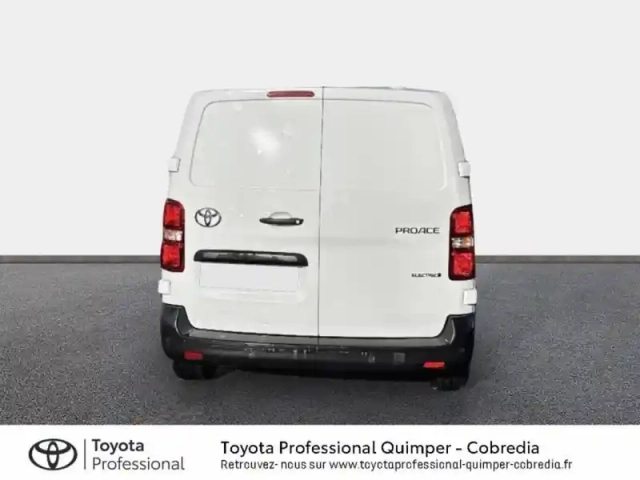 Toyota Proace medium electric 136ch 75kwh start mc24 — photo 4