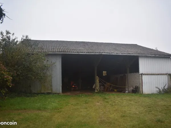 Parking 500 m² Plemet