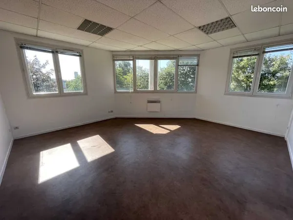 Bureaux 256 m²