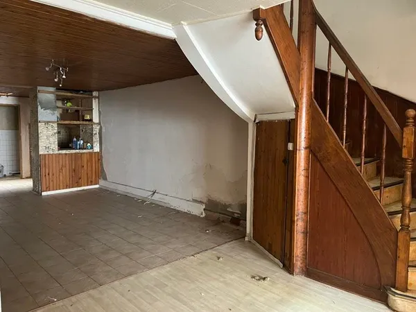 Maison de bourg de 6 pièces principales