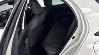 Toyota Yaris 116h Design 5p MY22 — photo 13