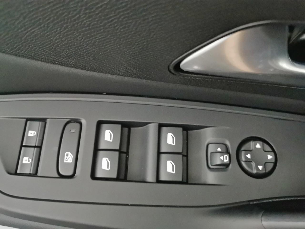Peugeot 308 sw hybrid 145 e-dcs6 allure — photo 17