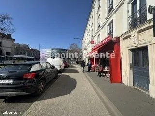 Commerce informatique/multimédia 19 m²