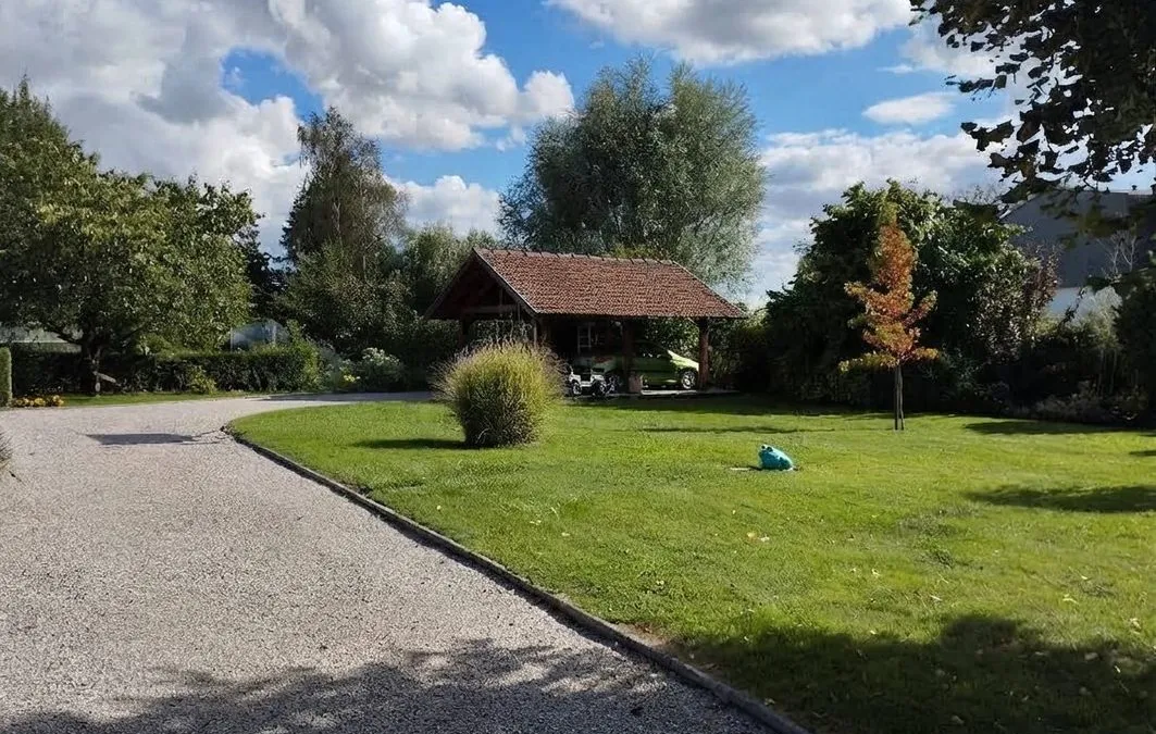 Photo 3