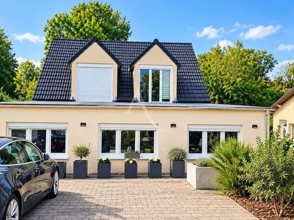 Maison 8 pièces 240 m²