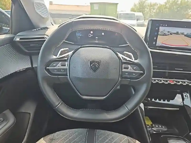 Peugeot 208 hybrid 100 e-dcs6 — photo 9