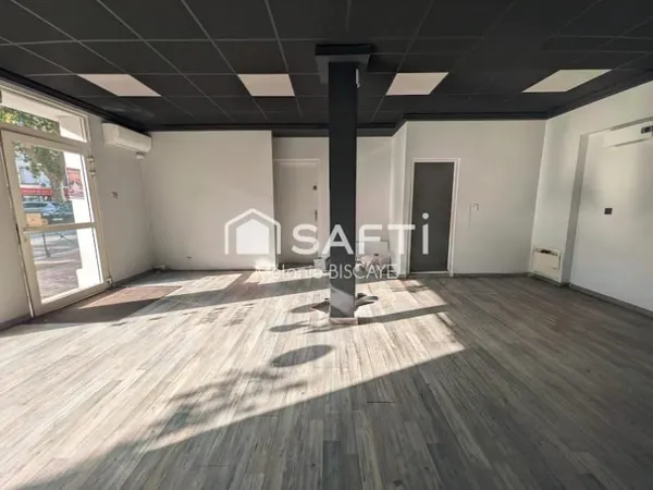 Local 1 pièce 44 m²
