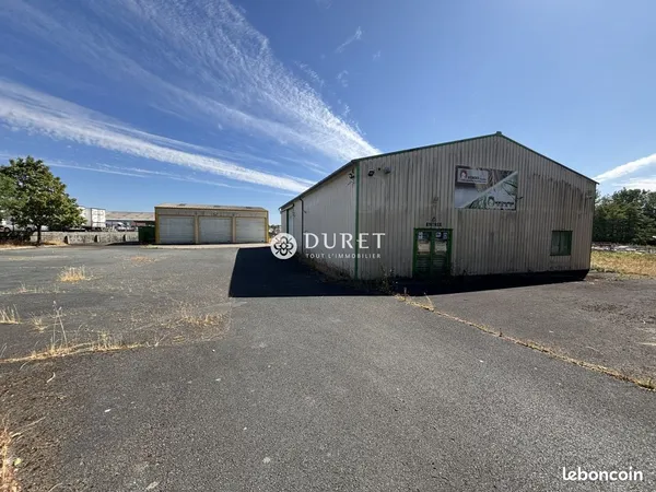Local 600 m² Aubigny-Les Clouzeaux