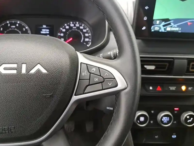 Dacia Jogger tce 110 7 places gsr2 — photo 35