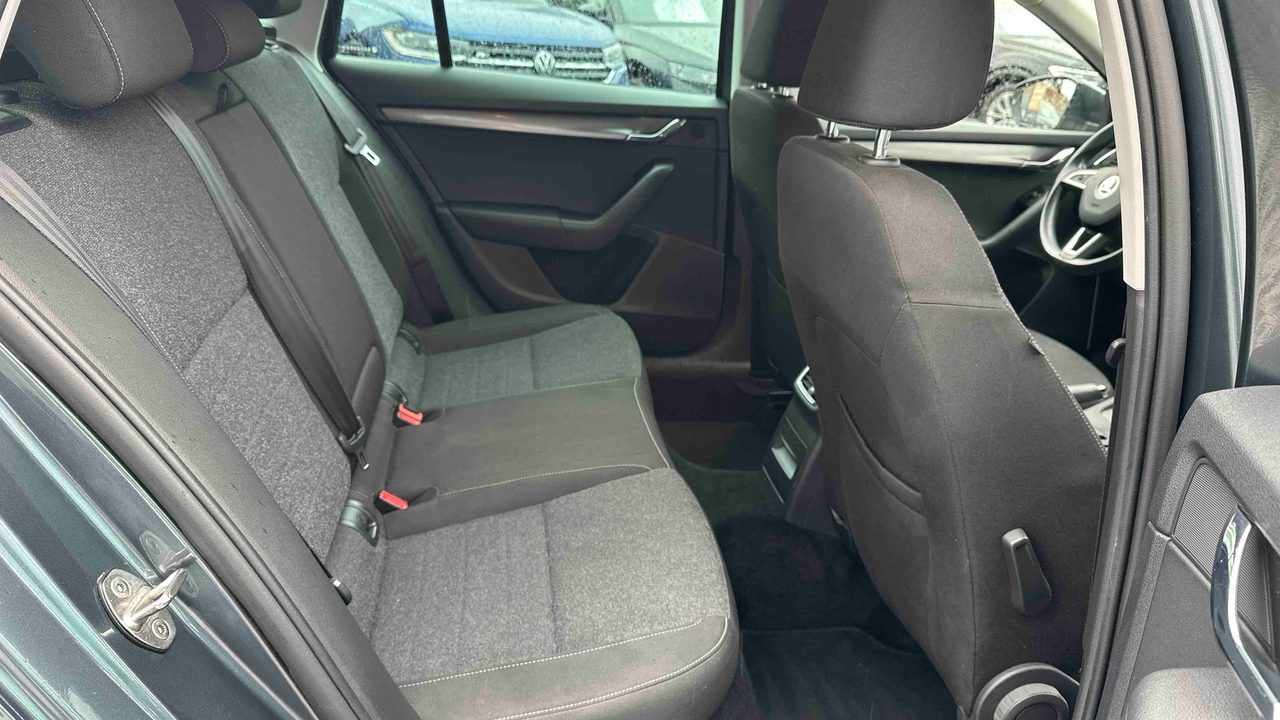 Skoda Octavia Combi 2.0 TDI 150 ch SCR FAP DSG7 — photo 19