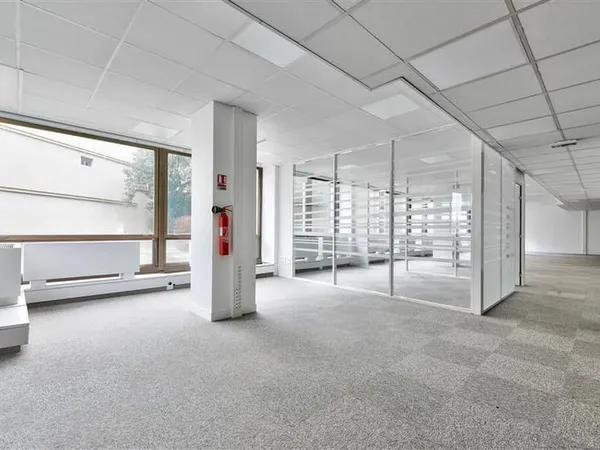 Bureaux 357 m²