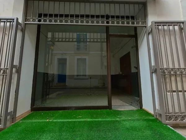 Boutique à louer au coeur de la cité d'Aigues-Mortes
