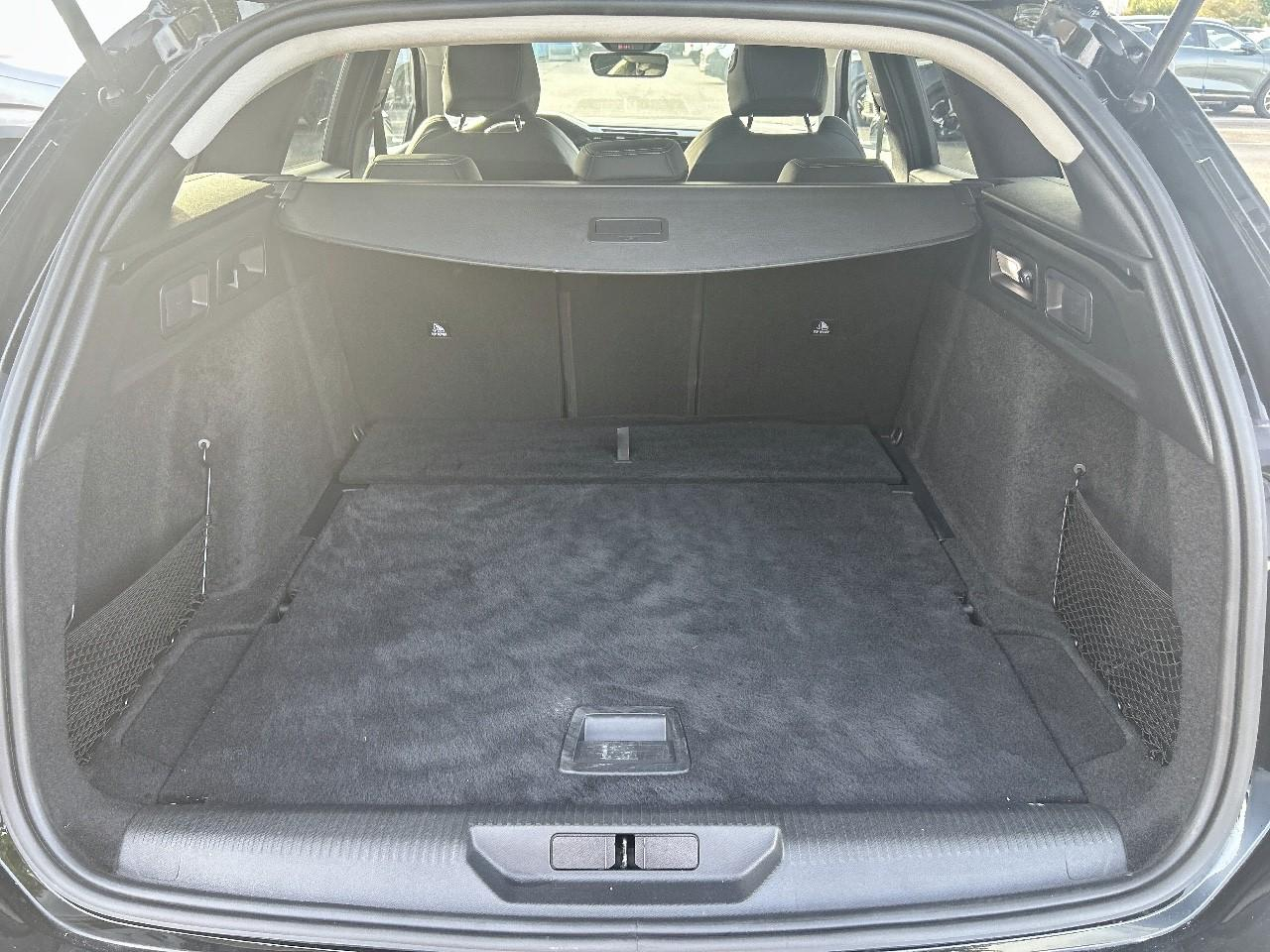 Peugeot 308 sw 1.2 puretech 130ch s&s allure eat8 — photo 6
