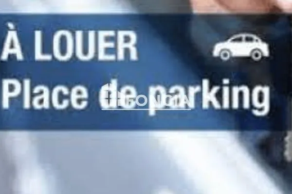 Garage et parking Location Saint-Laurent-du-Var 96€